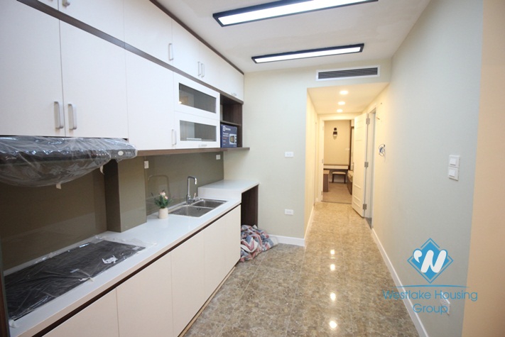 A beautiful brand new apartment for rent on Dang Thai Mai Street, Tay Ho