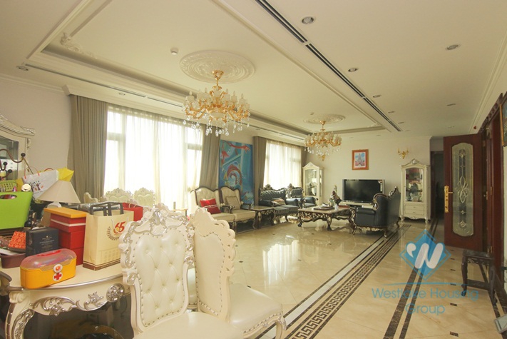 Super spacious apartment for rent near city center, Hoan Kiem, Hanoi.