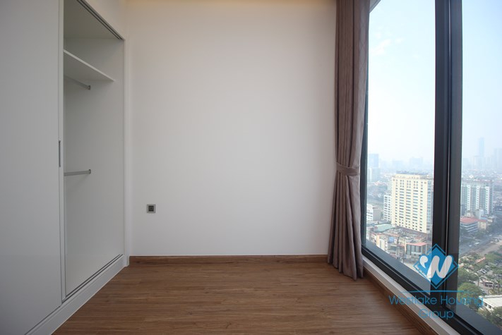A high floor 2 bedroom apartment with great view for rent in Vinhome Metropolis