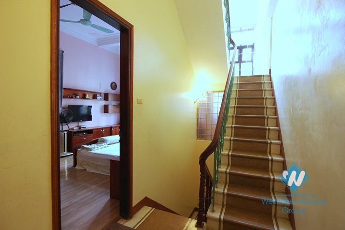 Private house with 4 bedrooms for rent in Au Co st, Tay Ho district.