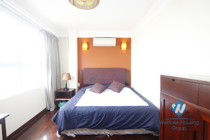 A nice and spacious high-floor apartment with 2 bedrooms for rent in Ba Dinh