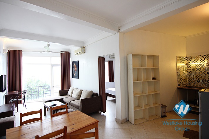 Affordable apartment with beautiful lake views for rent in Yen Phu Village