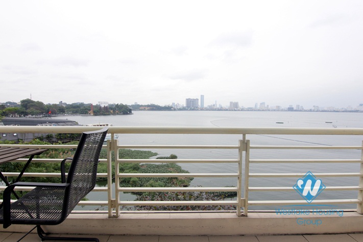 A simple but beautiful apartment with lake view for rent in Tay Ho