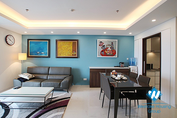 An elegant 3 bedroom apartment for rent in Aqua Central Tower