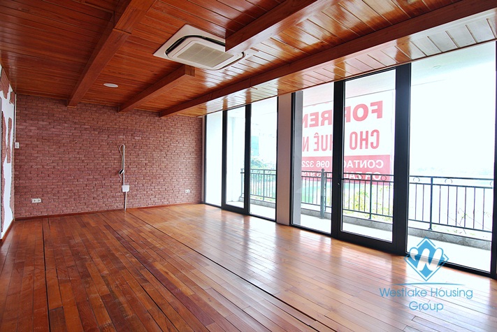 A nice house for rent for office, cafes in Quang An, Tay Ho