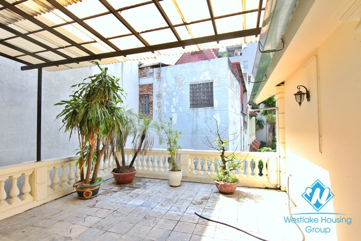 Nice house with courtyard for rent in Tay Ho District 