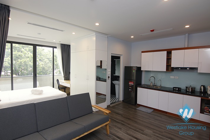 Bright studio for rent in Hoang Hoa Tham st, Ba Dinh