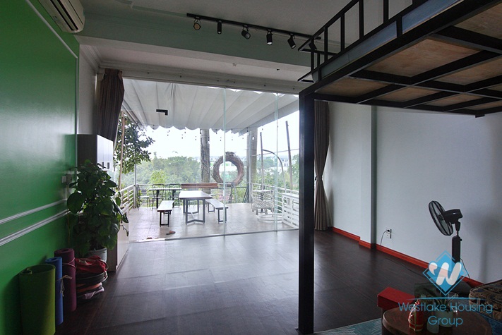 A nine-bedroom house with the view of the valley of West lake flowers