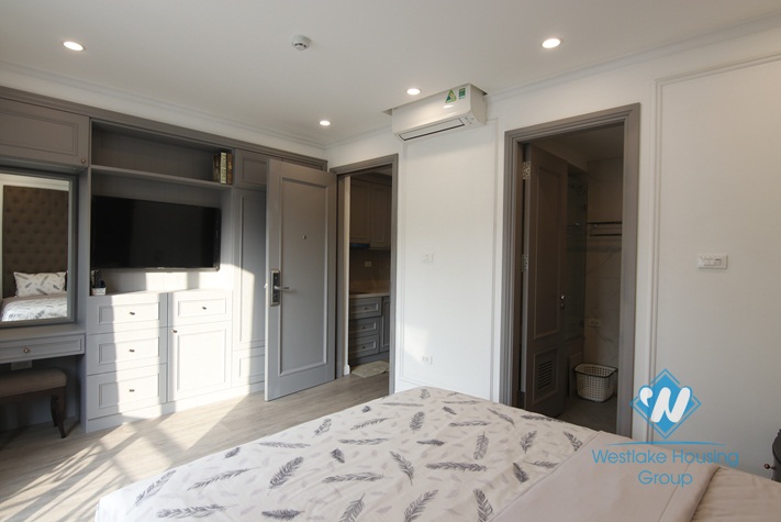 A modern, luxury 2 bedroom apartment for rent in Cau Giay District