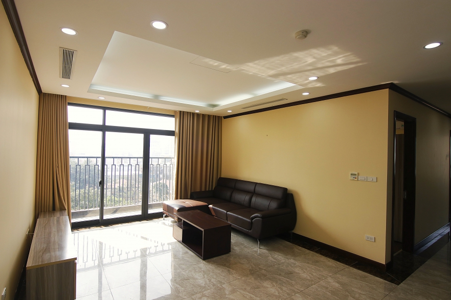 Bright modern 3-bedroom apartment for rent in Ba Dinh