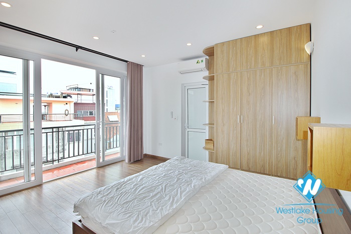 A new and bright 3 bedroom apartment for rent in Tay ho, Ha noi