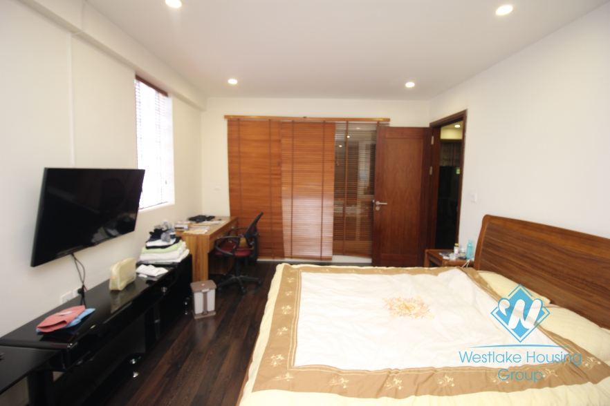  Luxury and serviced apartment for rent in Hai Ba Trung District, near Vincom
