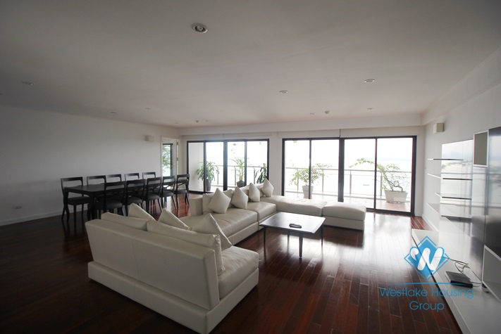 Wonderful apartment with stunning lakeview, nice furniture, outdoor swimming pool and gym