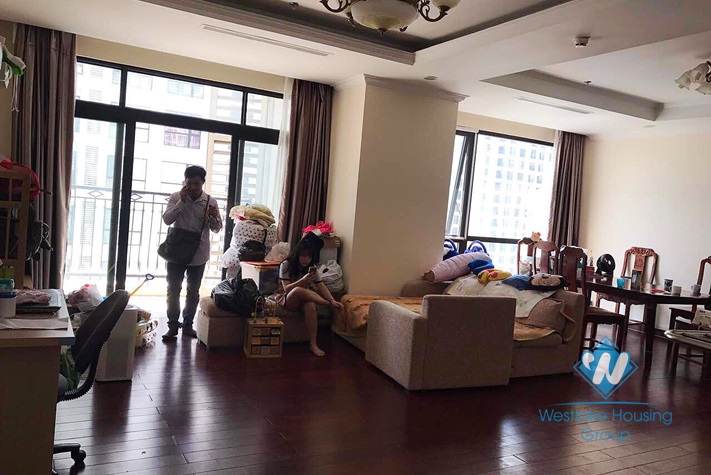 Royal City Hanoi, spacious apartment rental in a modern complex 