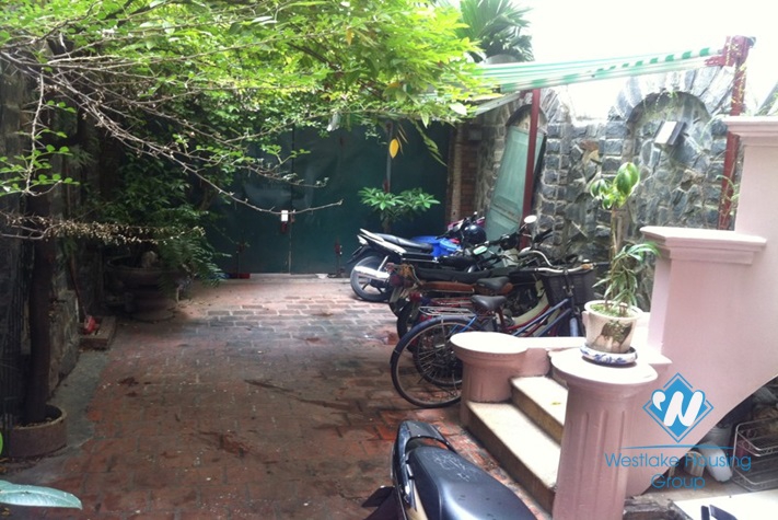 Cheap 1 bedroom apartment for rent on Thuy Khue street, Tay Ho, Hanoi