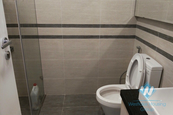 Modern 02 bedrooms apartment for rent in Vinhomes Nguyen Chi Thanh, Hanoi.