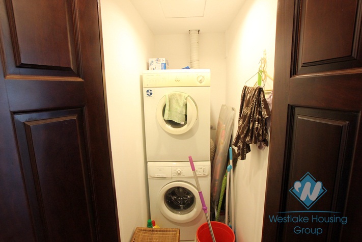 Modern 02 bedroom apartment for lease in Truc Bach area, Ba Dinh, Hanoi