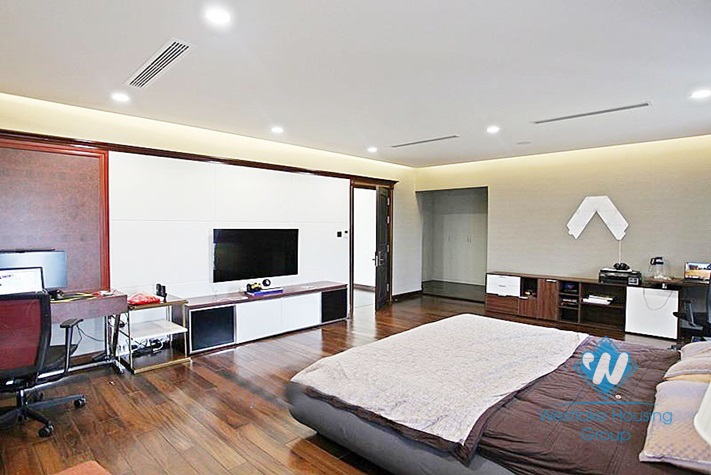 A beautiful with modern design for rent in Ciputra, Tay ho, Ha noi