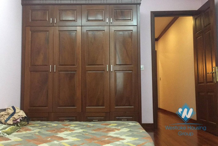 A good quality house for rent on Vinh Phuc street, Ba Dinh District
