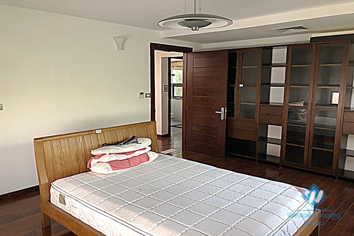 A spacious, modern villa for rent in Vuon Dao Compound