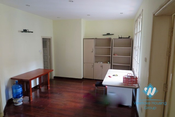 A good 4 bedroom house for rent in Doi can, Ba dinh, Ha noi