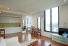 One-bedroom apartment with lake view for rent at Ba Mau lake