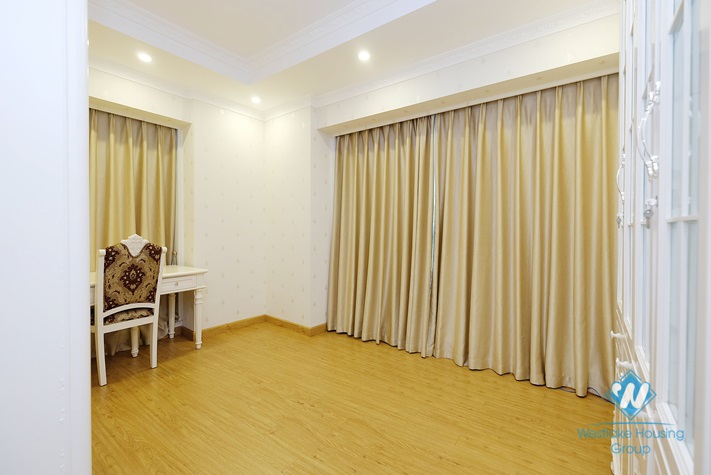 Elegant 154sqm 3 bedroom apartment for rent in Ciputra, Hanoi