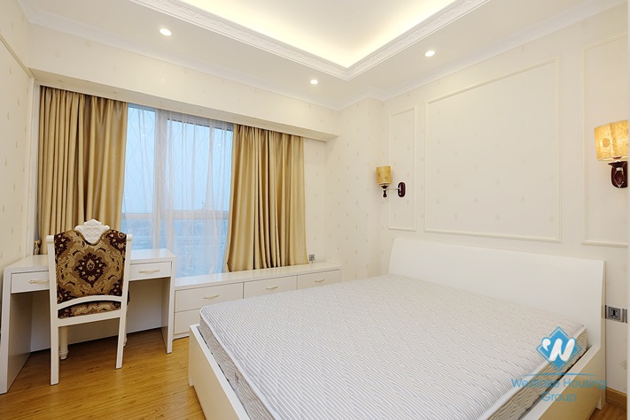 Elegant 154sqm 3 bedroom apartment for rent in Ciputra, Hanoi