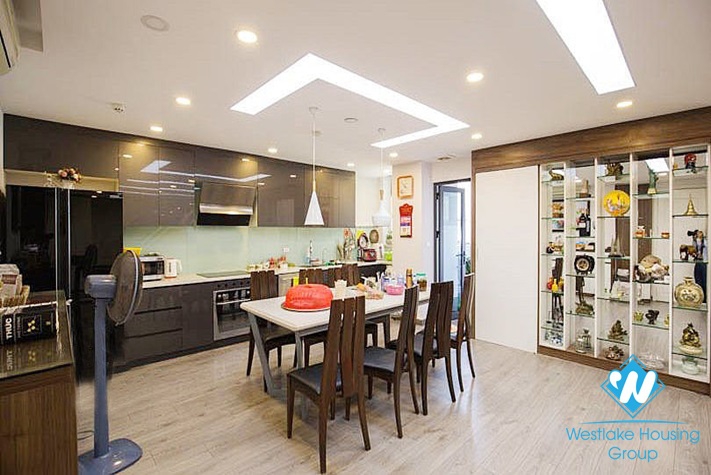 A spacious, modern apartment with 3 bedrooms for rent in Ciputra Block 