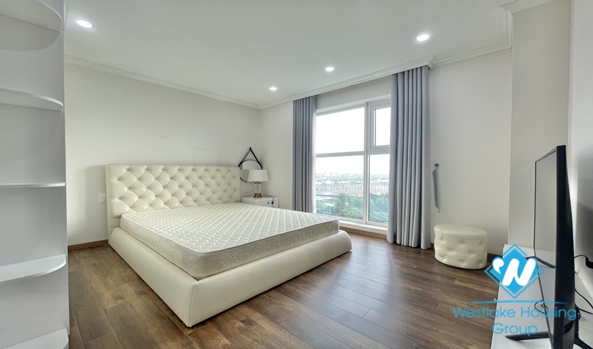 A new and modern 3 bedroom apartment for rent in Ciputra, Tay ho , Ha noi