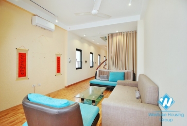A good 5 bedrooms house in Lac long quan, Tay ho