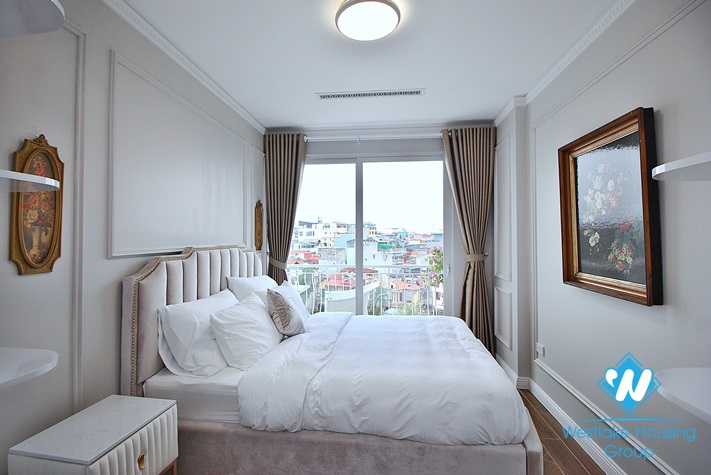 Lake view and luxurious 4 beds apartment for rent in Xuan Dieu st, Tay Ho
