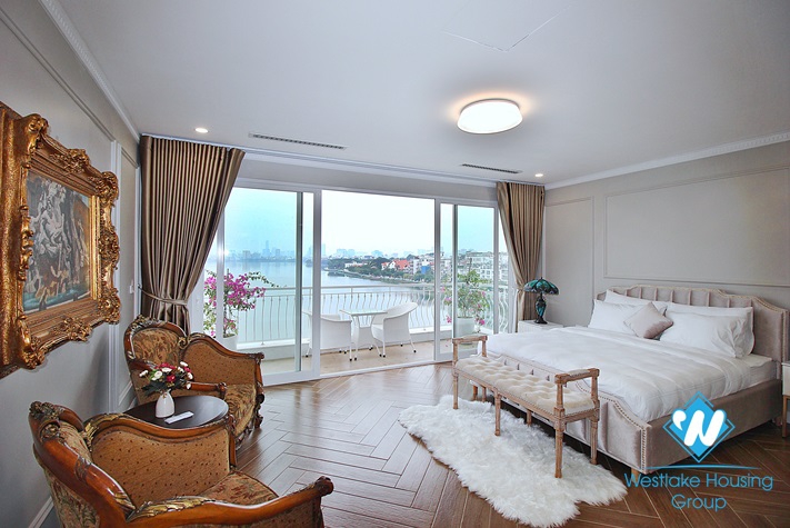 Lake view and luxurious 4 beds apartment for rent in Xuan Dieu st, Tay Ho
