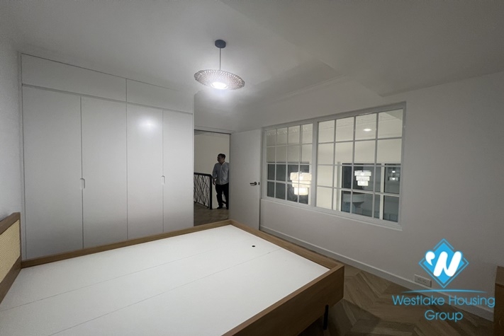 Brand new 2 bedroom apartment for rent in Ngoc Thuy st , Long Bien district.