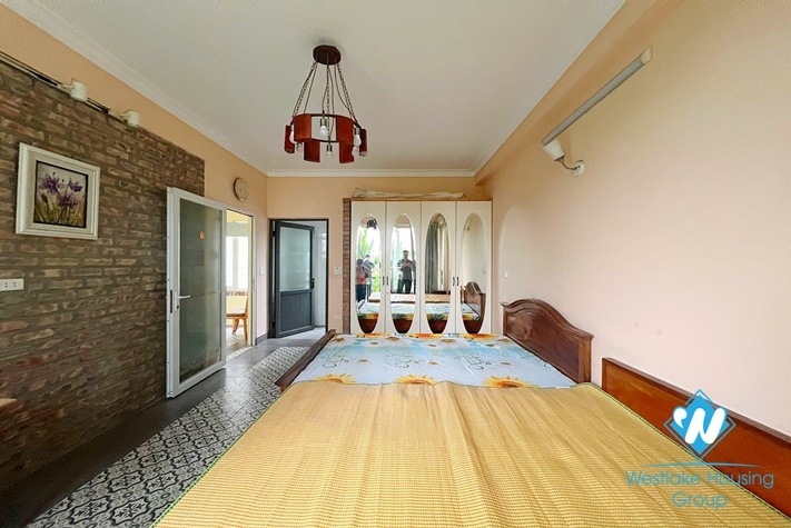 Garden house for rent with three bedrooms in Ngoc Thuy Long Bien, overlooking the River