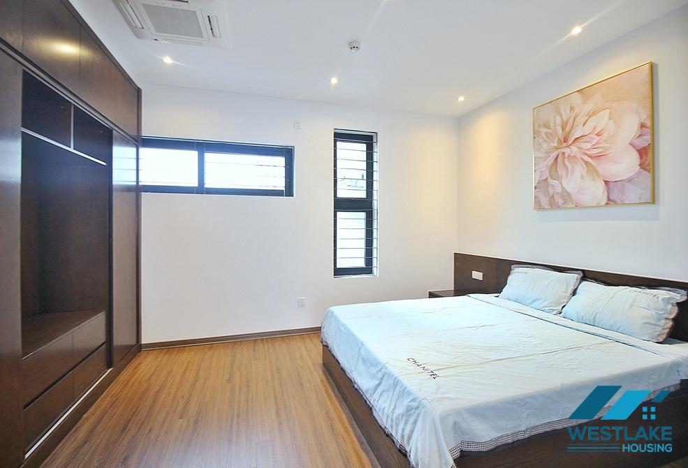 Cho Thuê Căn Hộ 2 Phòng Ngủ 2 Phòng Tắm View Hồ Tây Đẹp Tại Phố Từ Hoa