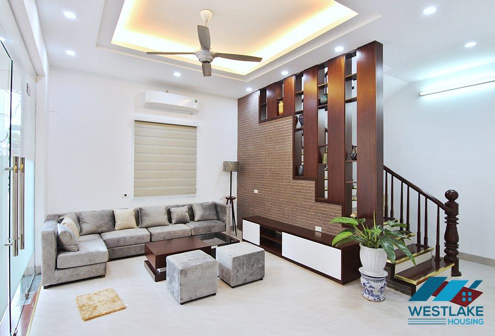 Cho Thuê Nhà 5 Phòng Ngủ 4 Phòng Tắm Mới Tại Đường Âu Cơ Tây Hồ, Hà Nội Cho Thuê Nhà 5 Phòng Ngủ 4 Phòng Tắm Mới Tại Đường Âu Cơ Tây Hồ, Hà Nội