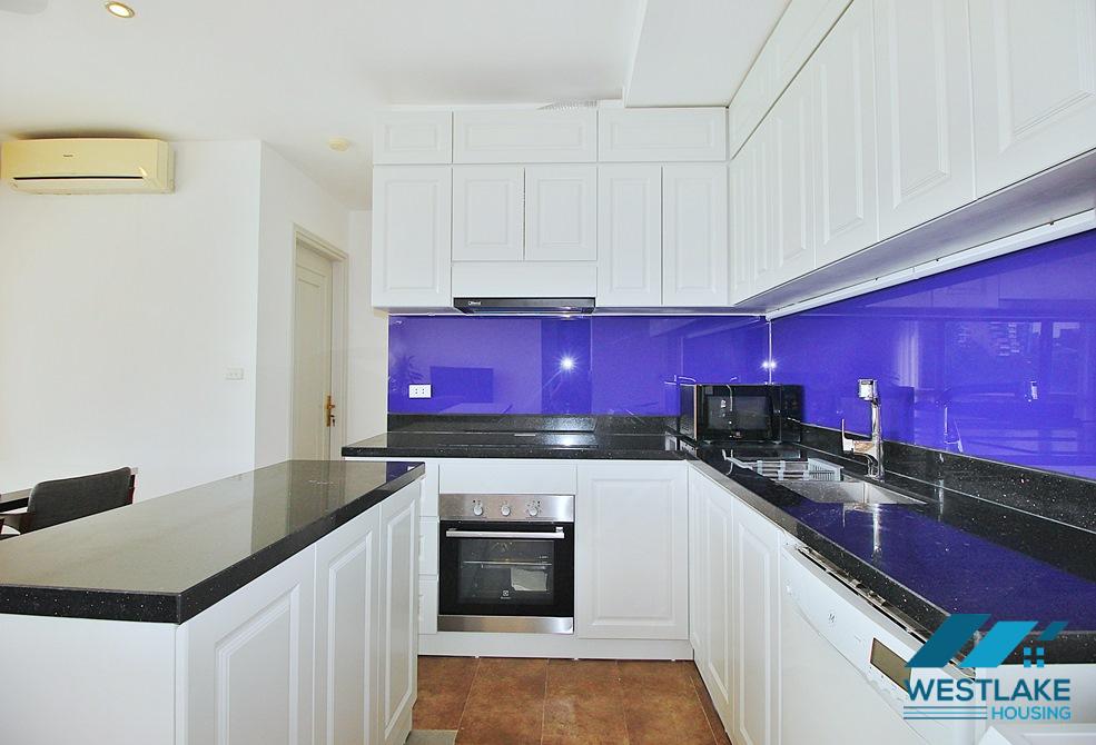 Cho Thuê Căn Hộ 3 Phòng Ngủ  Đẹp View Hồ Tây Tại Đường Quảng An