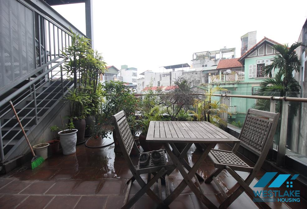 Quality apartment with 3 bedrooms apartment (3rd floor) in Xuan Dieu st, Tay Ho