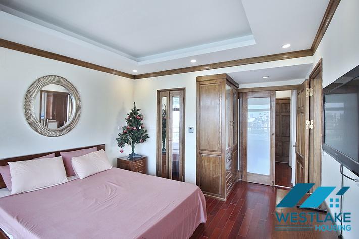 One nice bedroom on the 7th floor for rent in Quang An st, Tay Ho