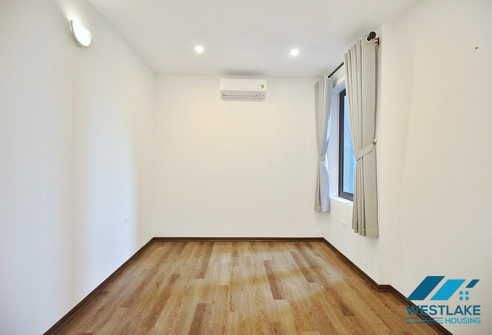 A newly 3 bedroom apartment for rent in Dang thai mai, Tay Ho, HaNoi