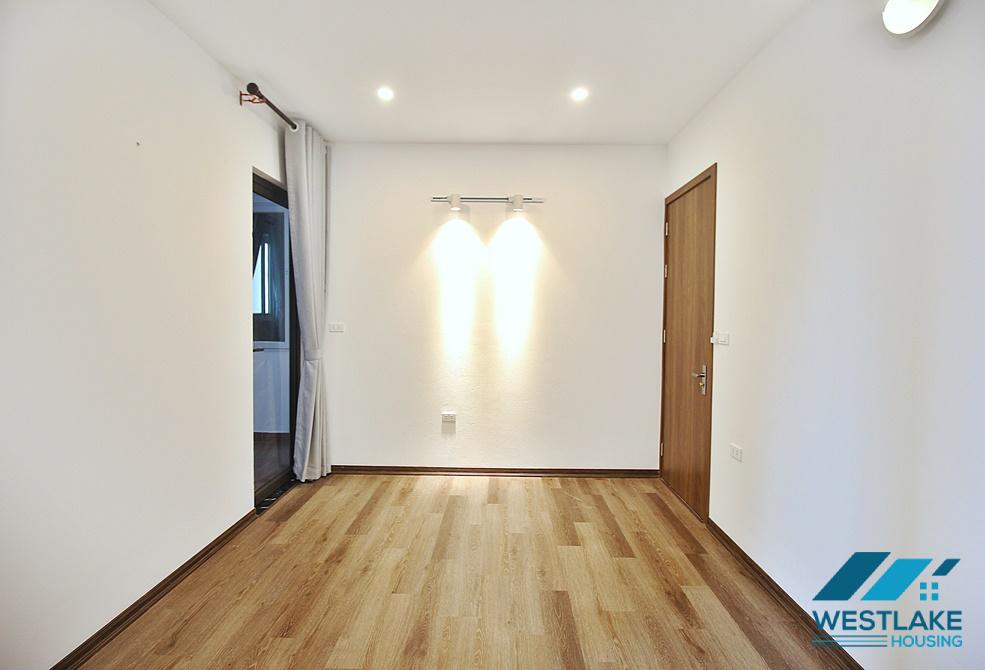 A newly 3 bedroom apartment for rent in Dang thai mai, Tay Ho, HaNoi