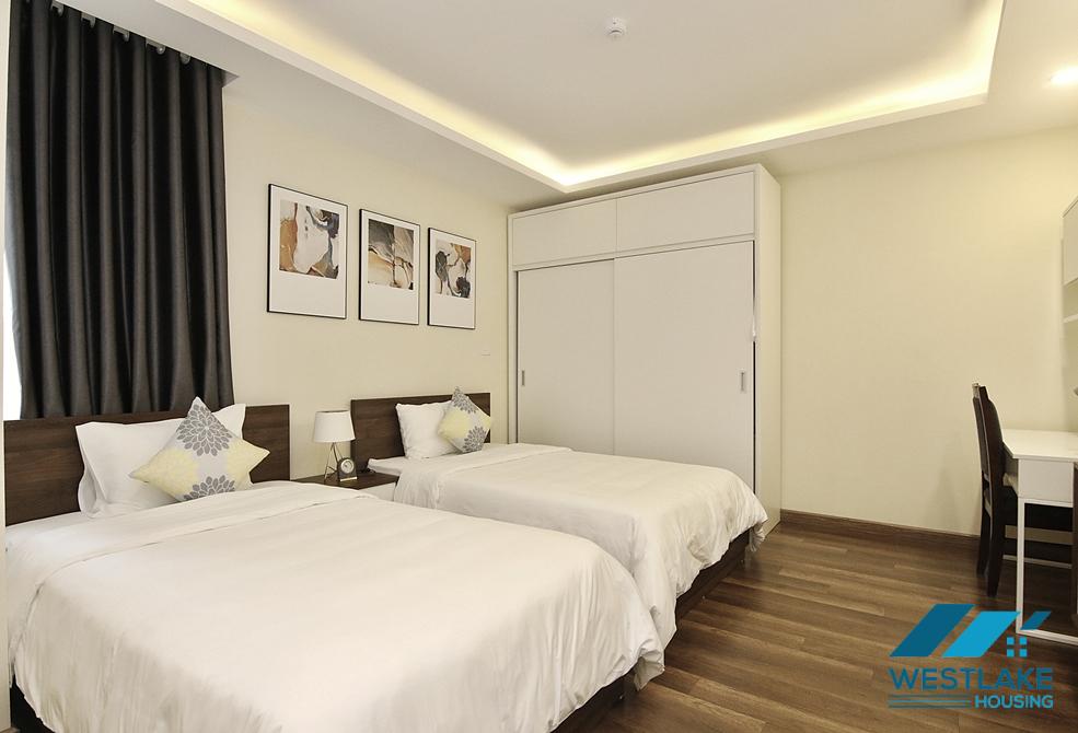 Căn hộ 1 phòng ngủ có giường đôi cho thuê tại phố Phan Huy Chú