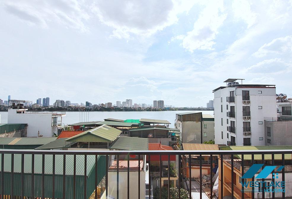 Căn Hộ Studio Mới, Nội Thất Hiện Đại View Hồ Tây Cho Thuê Tại Đặng Thai Mai,Tây Hô
