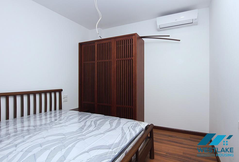 Căn Hộ 2 Phòng Ngủ Đẹp Sáng Thoáng, Nội Thất Chất Lượng Ở Đặng Thai Mai, Tây Hồ, Hà Nội