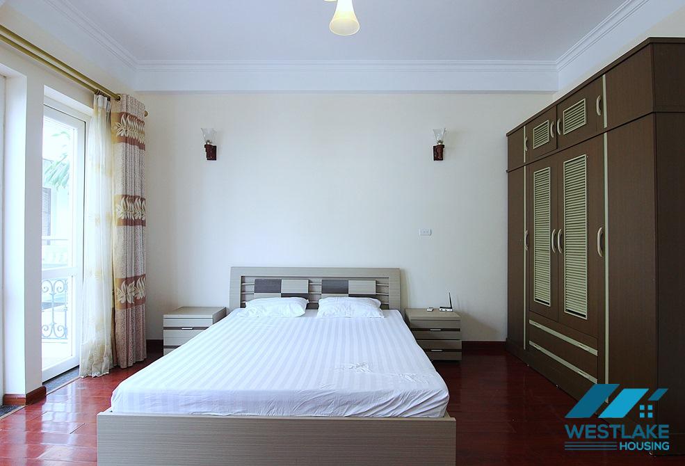 Cho Thuê Nhà 4 Phòng Ngủ Ban Công, Sân trước, Sân Sau  Rộng Thoáng Sáng Tại Tây Hồ, Hà Nội