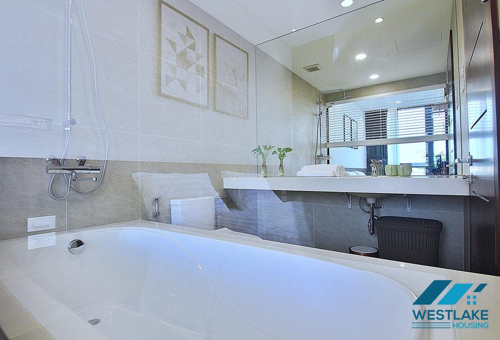 Cho Thuê Căn Hộ 2 Phòng Ngủ, Ban Công View Hồ Thoáng Mát Tại  Phố Trịnh Công Sơn, Tây Hồ