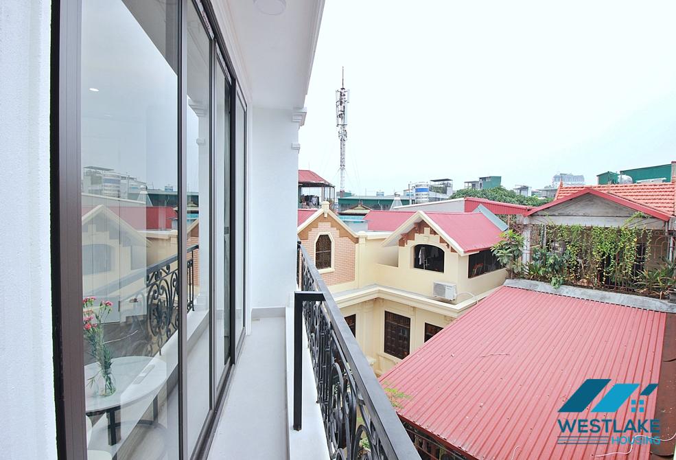 Studio nội thất ấm cúng cho thuê tại phố Văn Cao quận Ba Đình