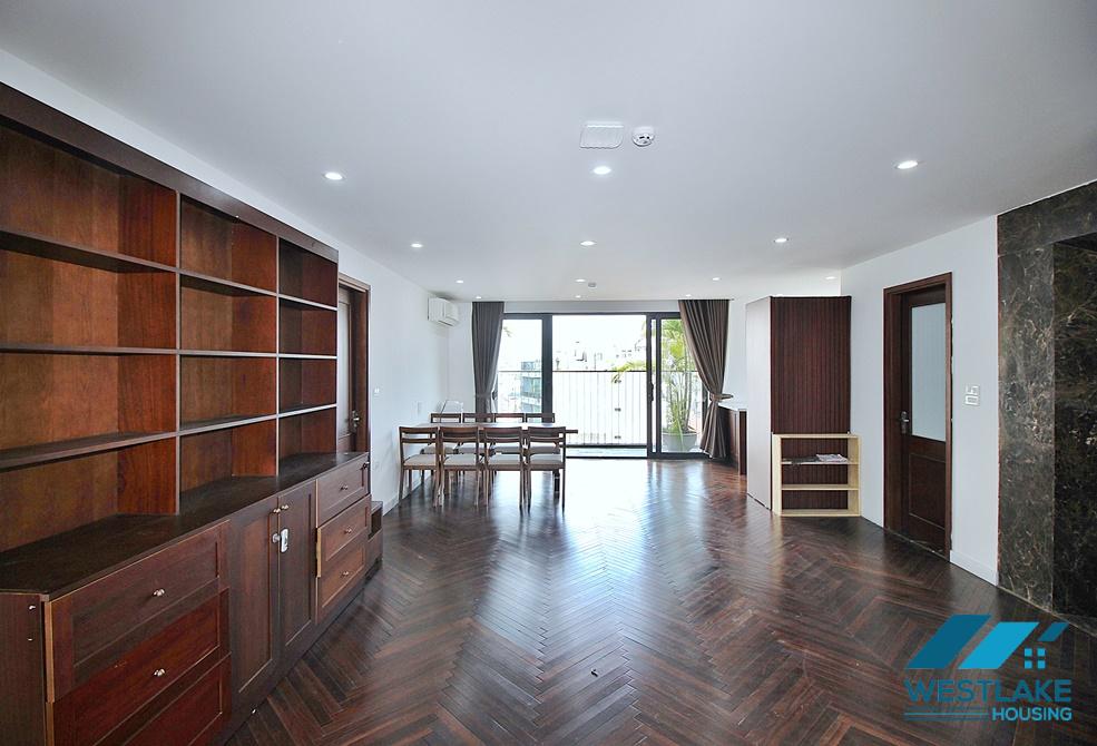 Serviced apartment with lots of nature light for rent on Tay Ho Street, Hanoi