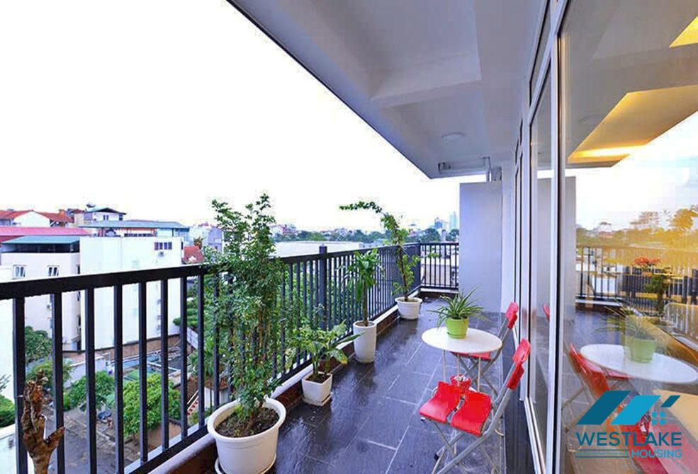 Cho Thuê Căn Hộ 3 Phòng Ngủ Đẹp, Ban Công Rộng Thoáng Sáng Tại Từ Hoa, Tây Hồ